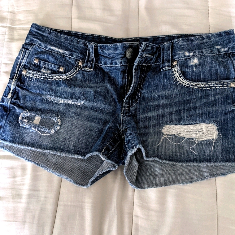 Denim distressed shorts